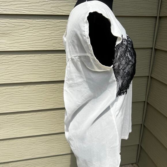 STUDIO Y women’s M sleeveless white top with black lace - Picture 3 of 8